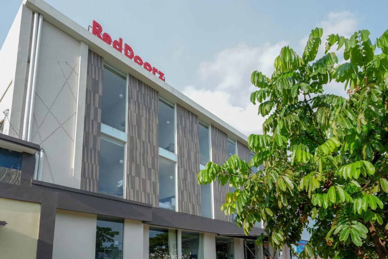 Reddoorz Plus Near Solo Baru Esterno foto