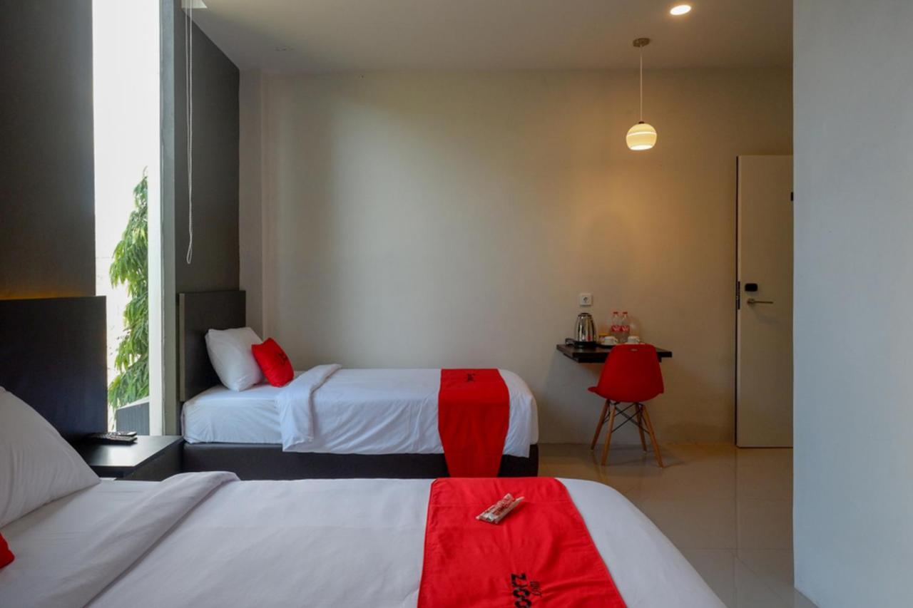 Reddoorz Plus Near Solo Baru Esterno foto