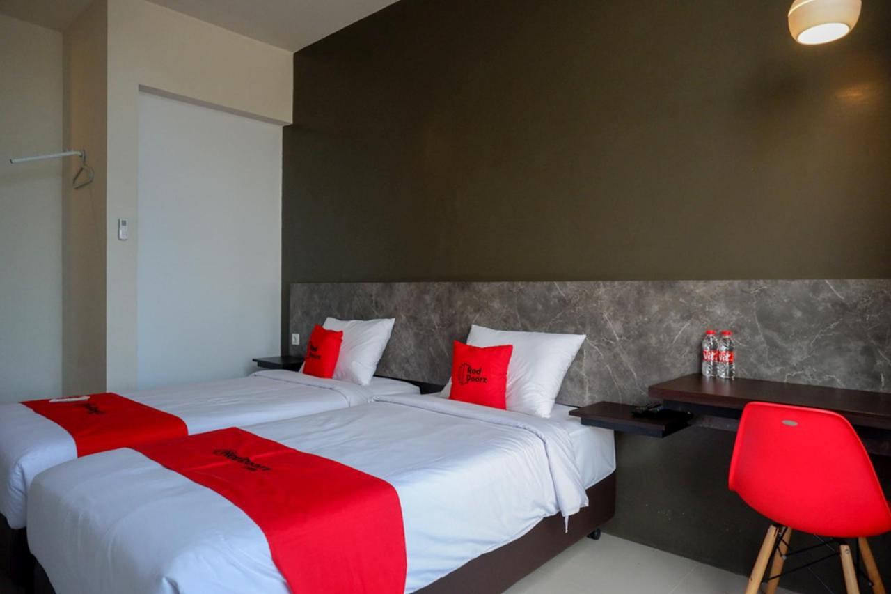 Reddoorz Plus Near Solo Baru Esterno foto