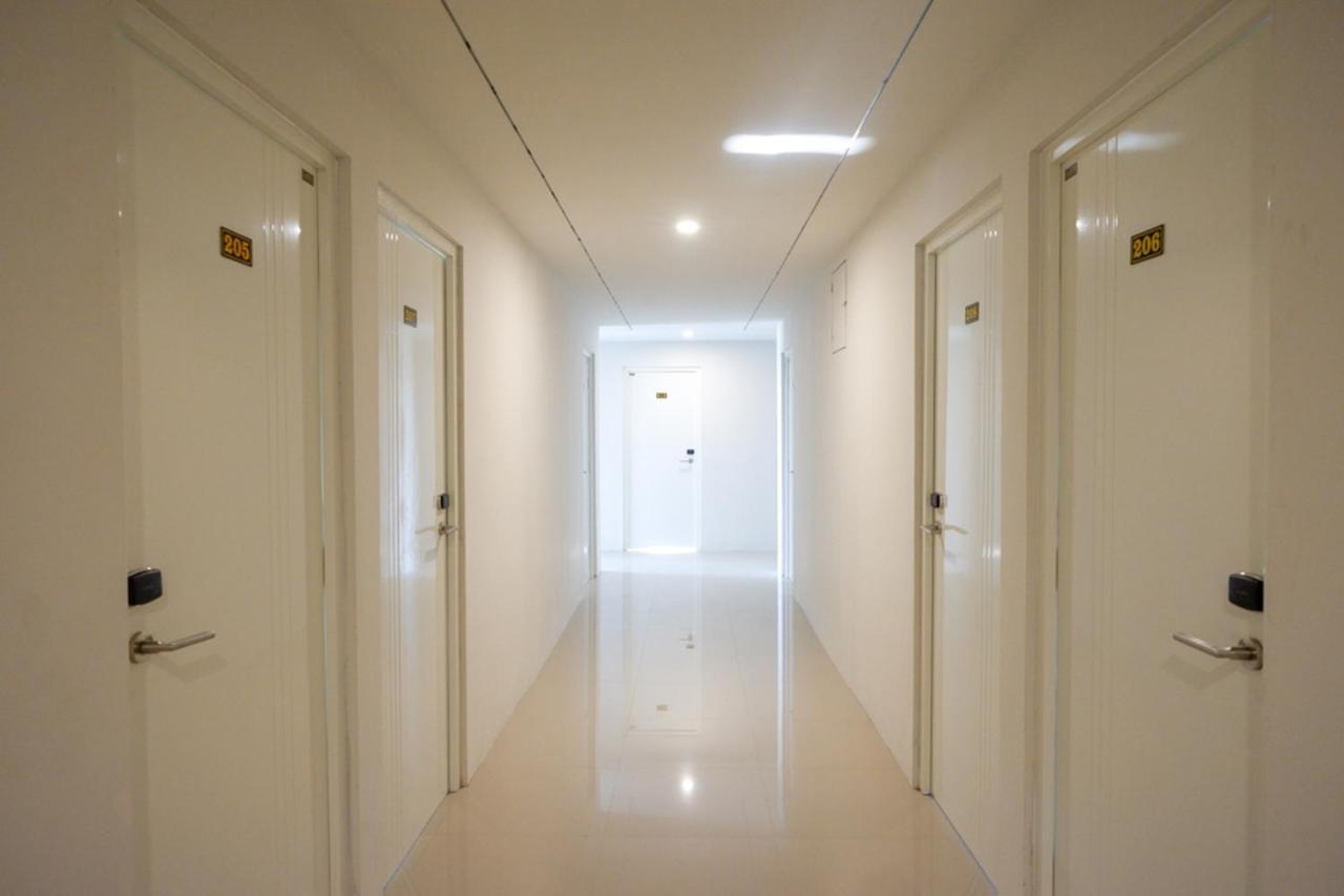 Reddoorz Plus Near Solo Baru Esterno foto